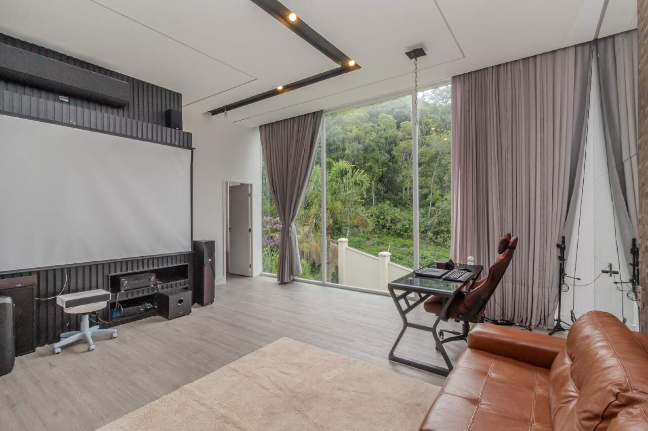 Casa de Condomínio para aluguel no Praia Brava: 