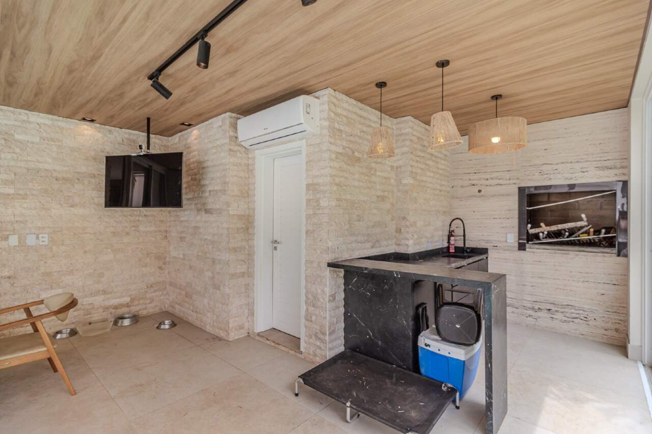 Casa de Condomínio para aluguel no Praia Brava: 