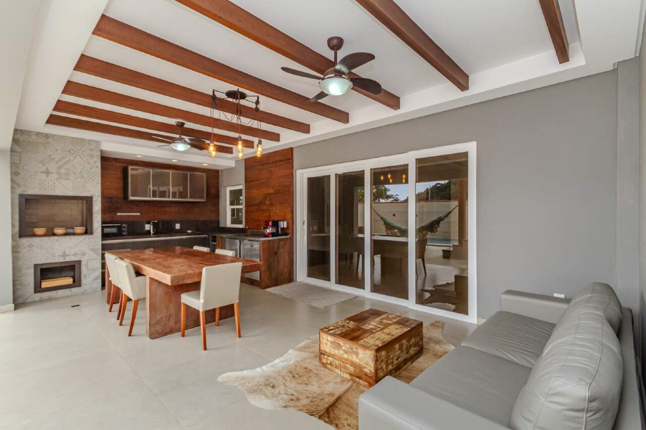 Casas à venda no Ariribá: 