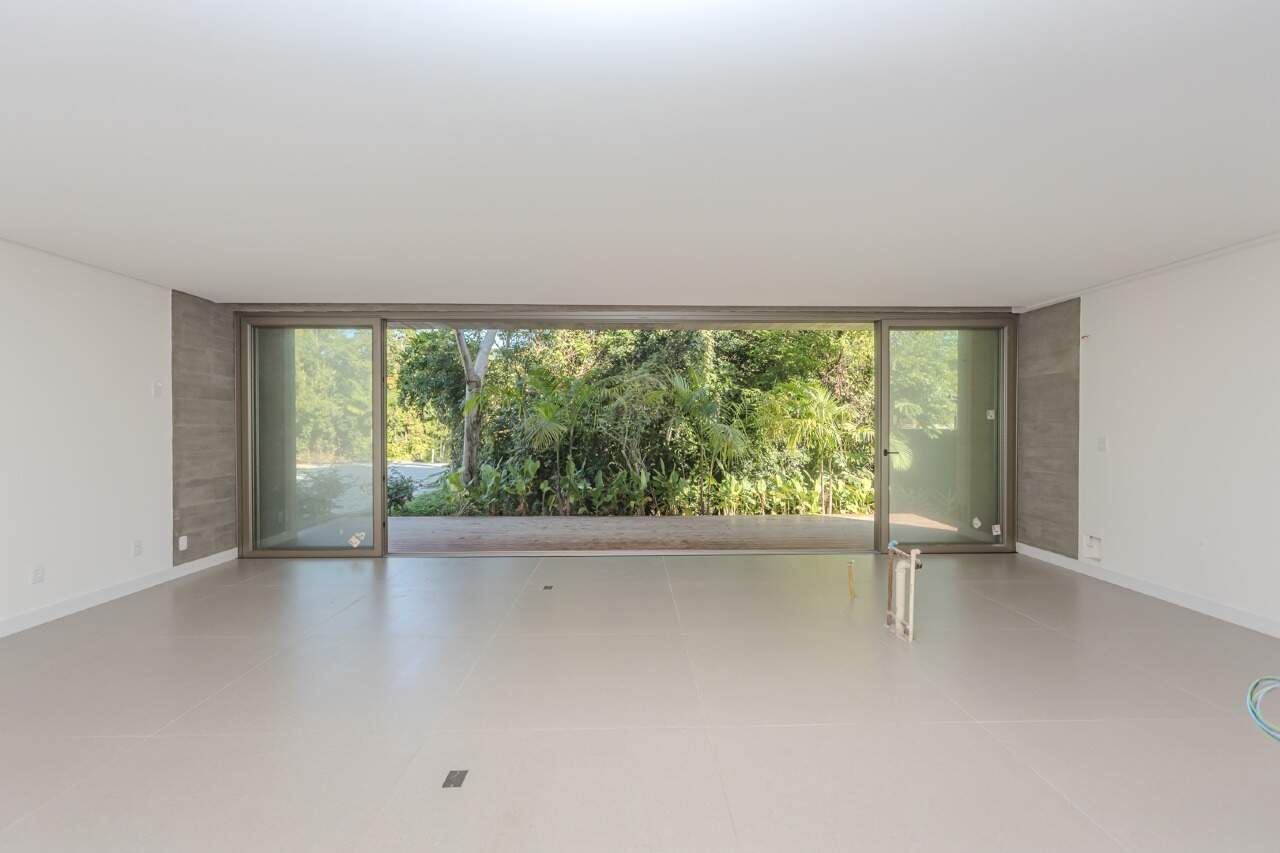 Casas à venda no Praia do Estaleiro: 