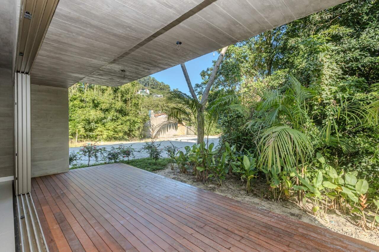 Casas à venda no Praia do Estaleiro: 