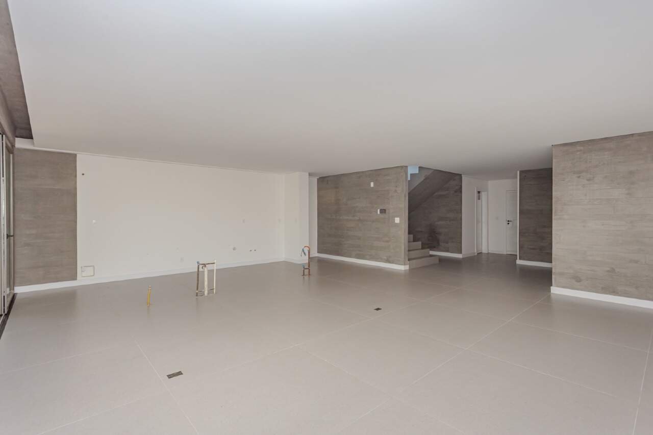 Casas à venda no Praia do Estaleiro: 