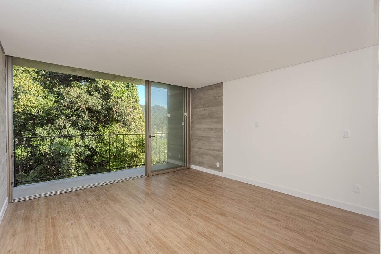 Casas à venda no Praia do Estaleiro: 