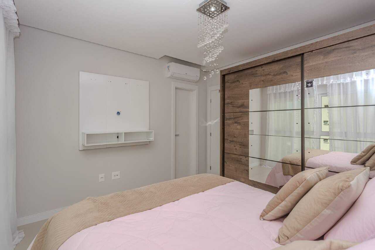 Apartamento à venda no Pioneiros: 