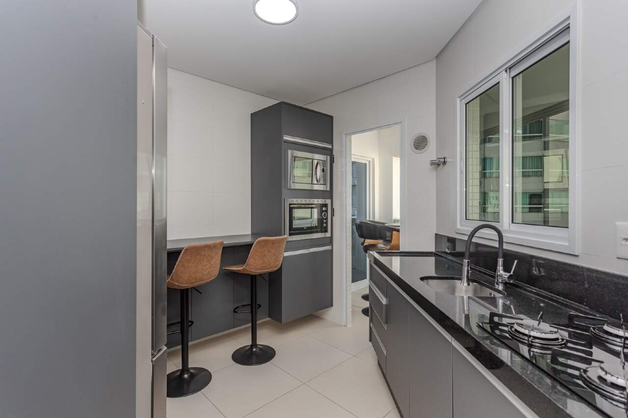 Apartamento à venda no Pioneiros: 