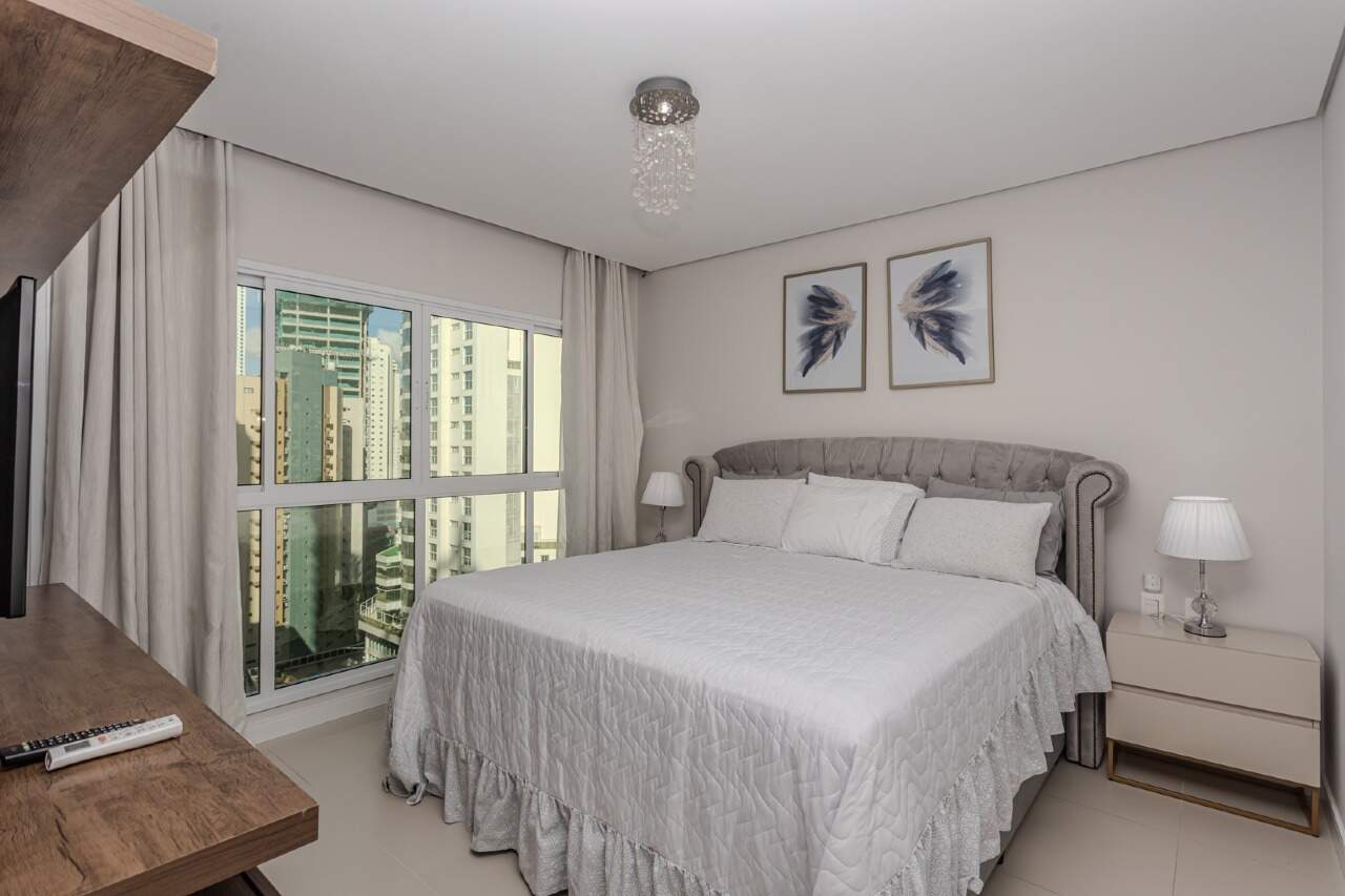 Apartamento à venda no Pioneiros: 