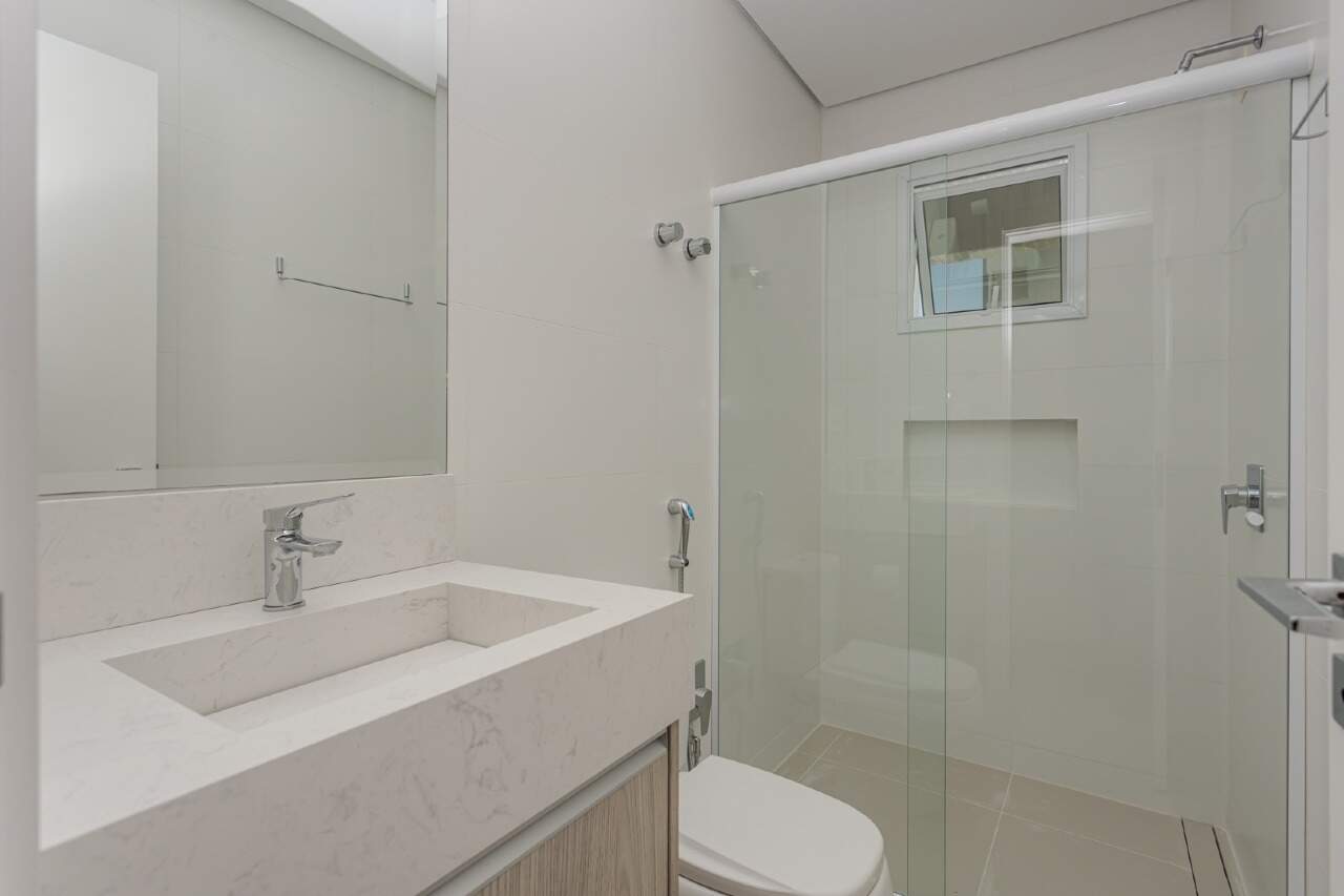 Apartamento à venda no Pioneiros: 