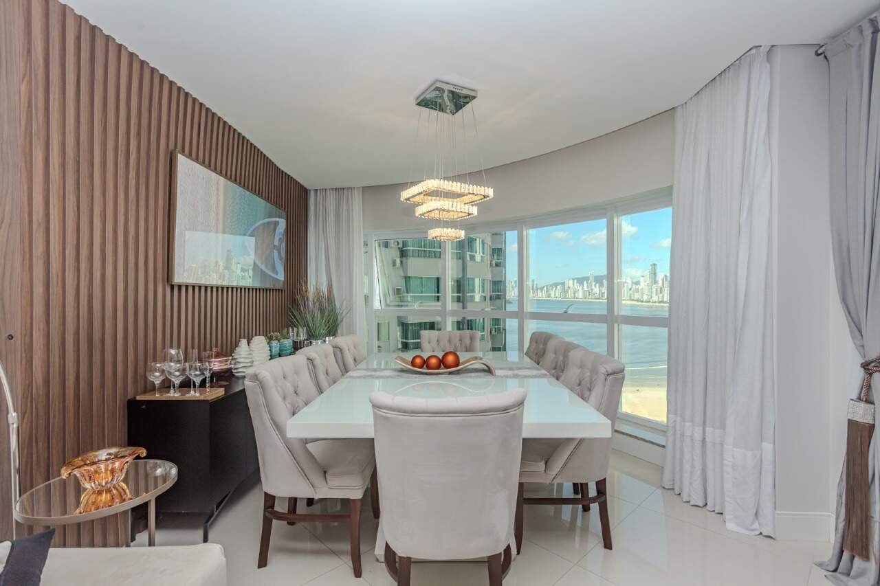 Apartamento à venda no Pioneiros: 