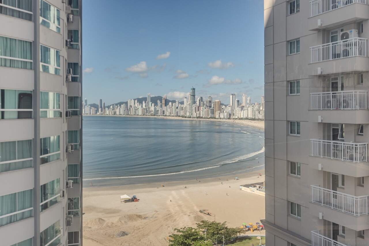 Apartamento à venda no Pioneiros: 