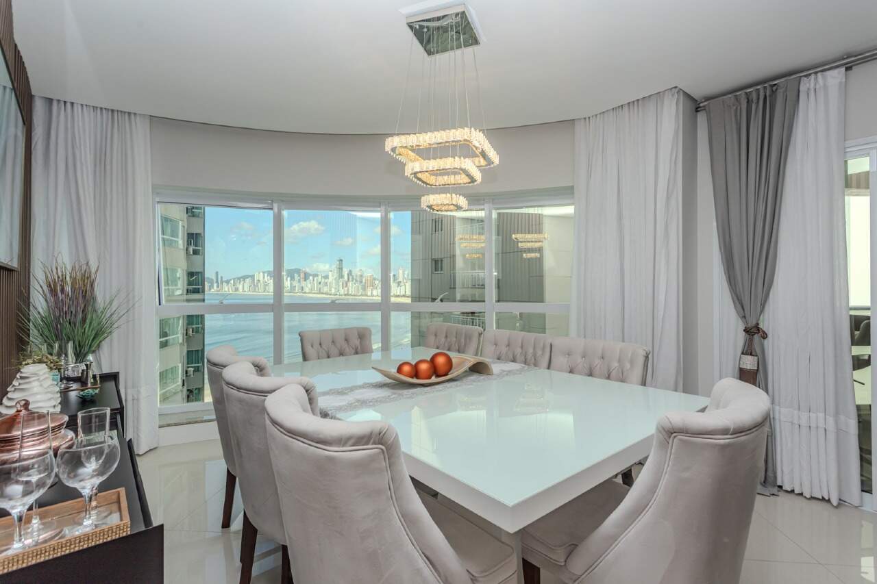 Apartamento à venda no Pioneiros: 