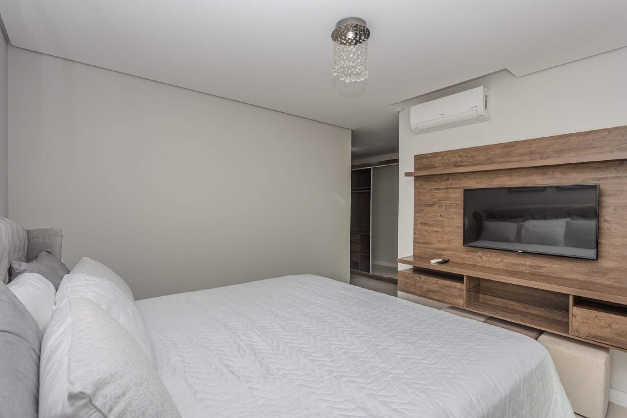 Apartamento à venda no Pioneiros: 