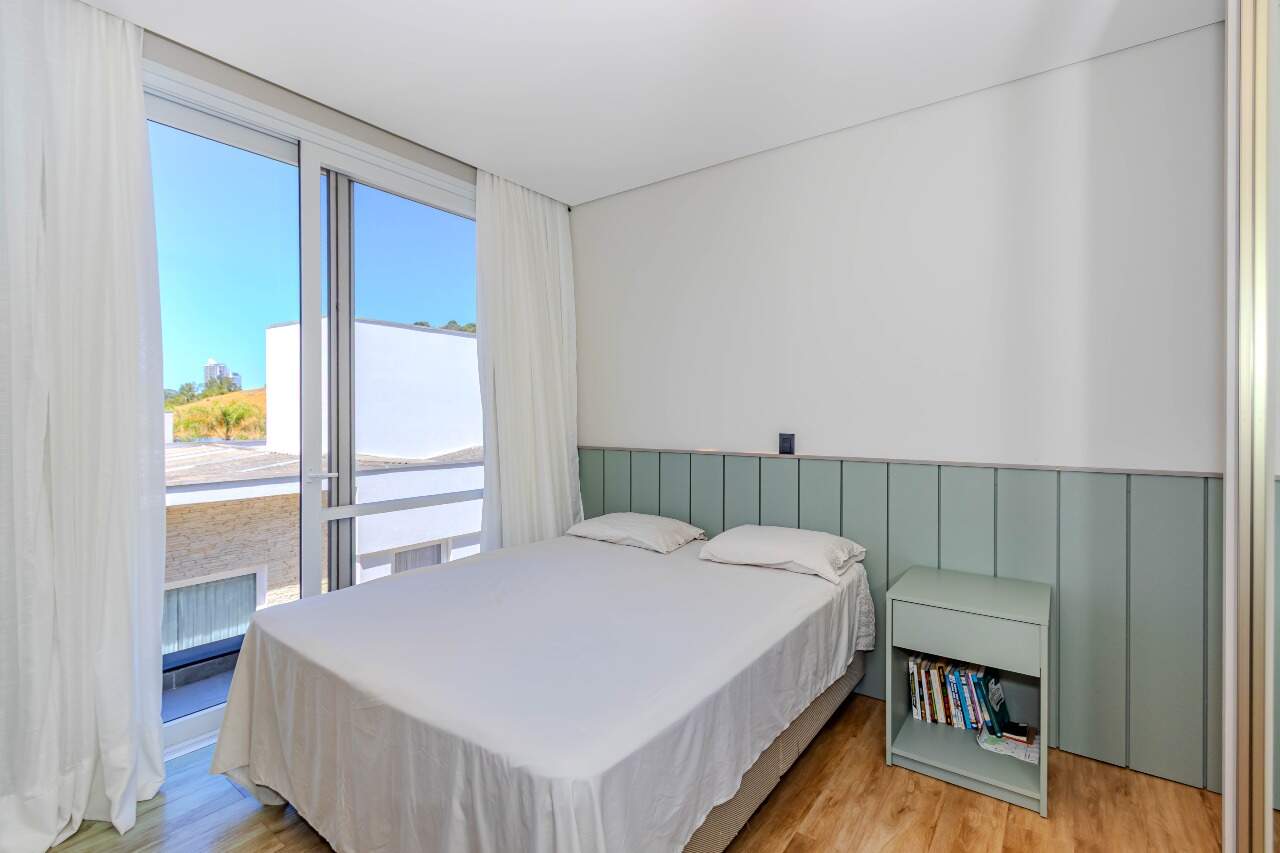 Casa de Condomínio para aluguel no Ariribá: