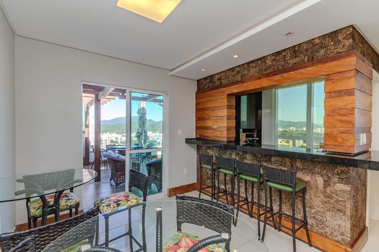 Cobertura para aluguel no Centro: 