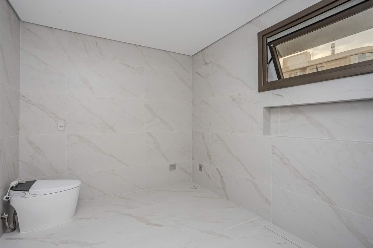 Apartamento diferenciado à venda no Praia Brava: