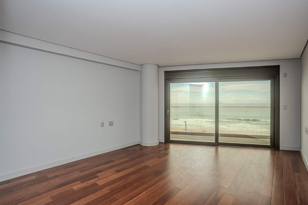 Apartamento diferenciado à venda no Praia Brava: