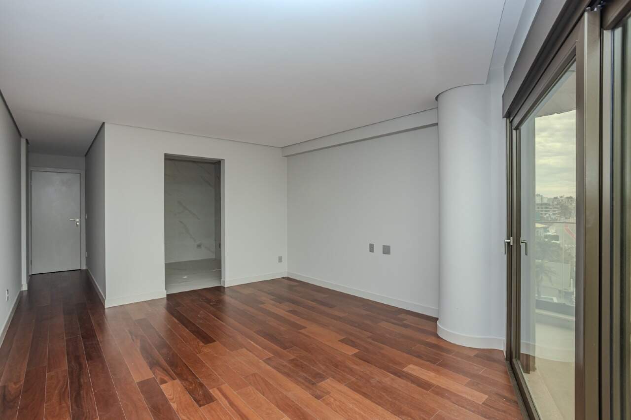 Apartamento diferenciado à venda no Praia Brava:
