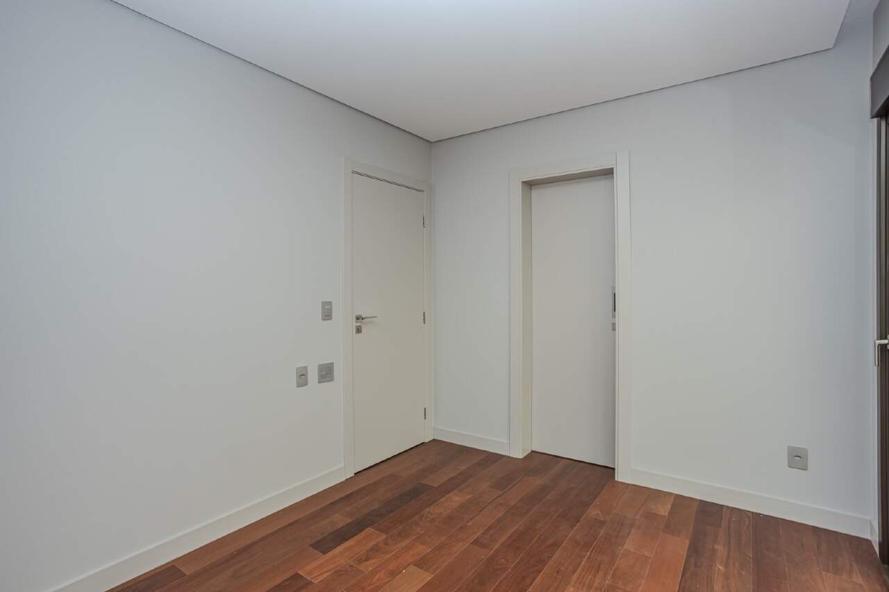 Apartamento diferenciado à venda no Praia Brava: