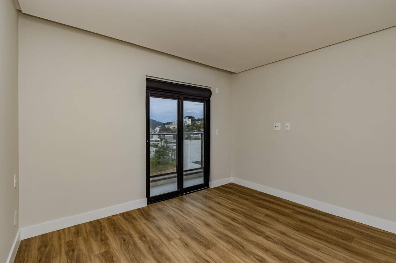 Apartamento à venda no Praia Brava: 