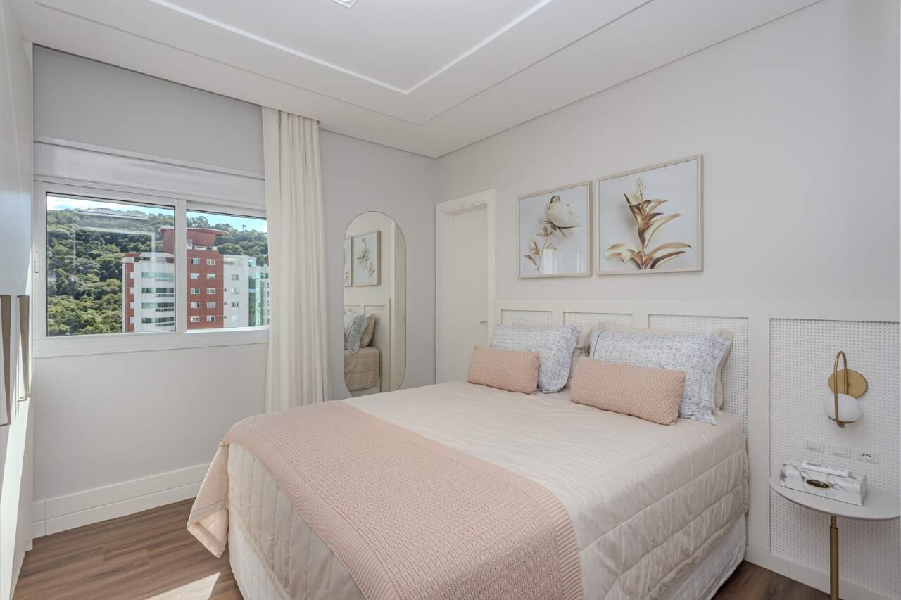 Apartamento à venda no Pioneiros: 