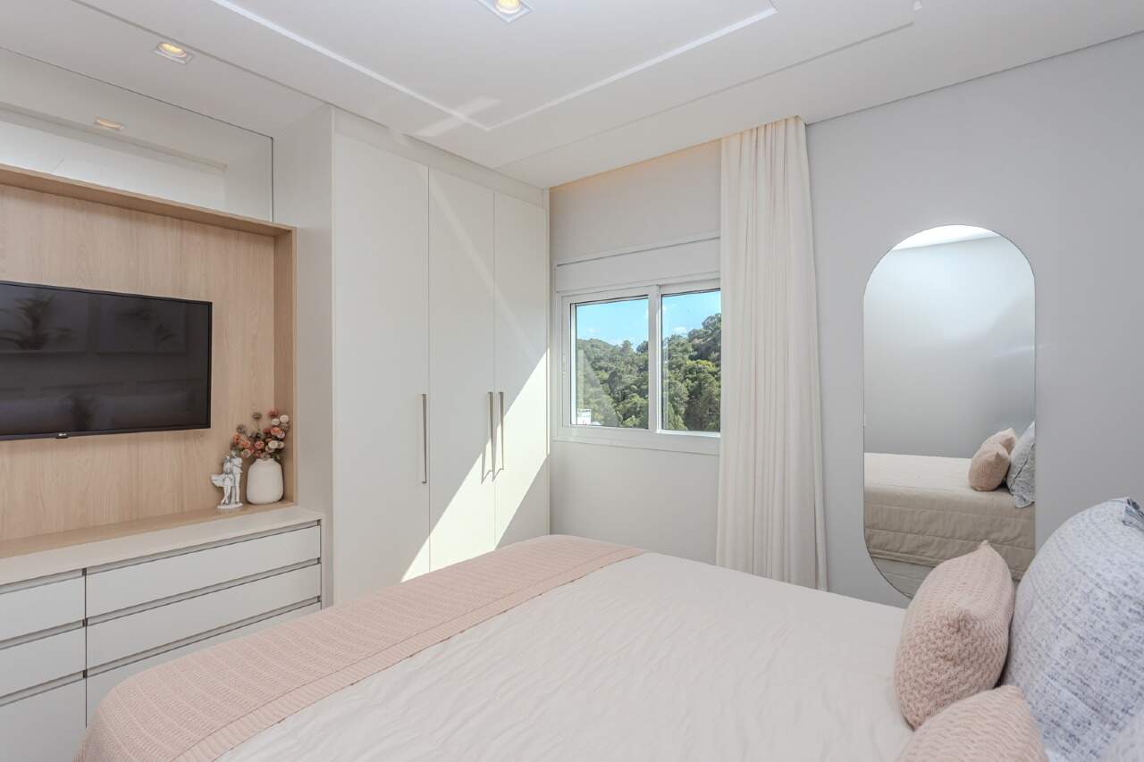 Apartamento à venda no Pioneiros: 