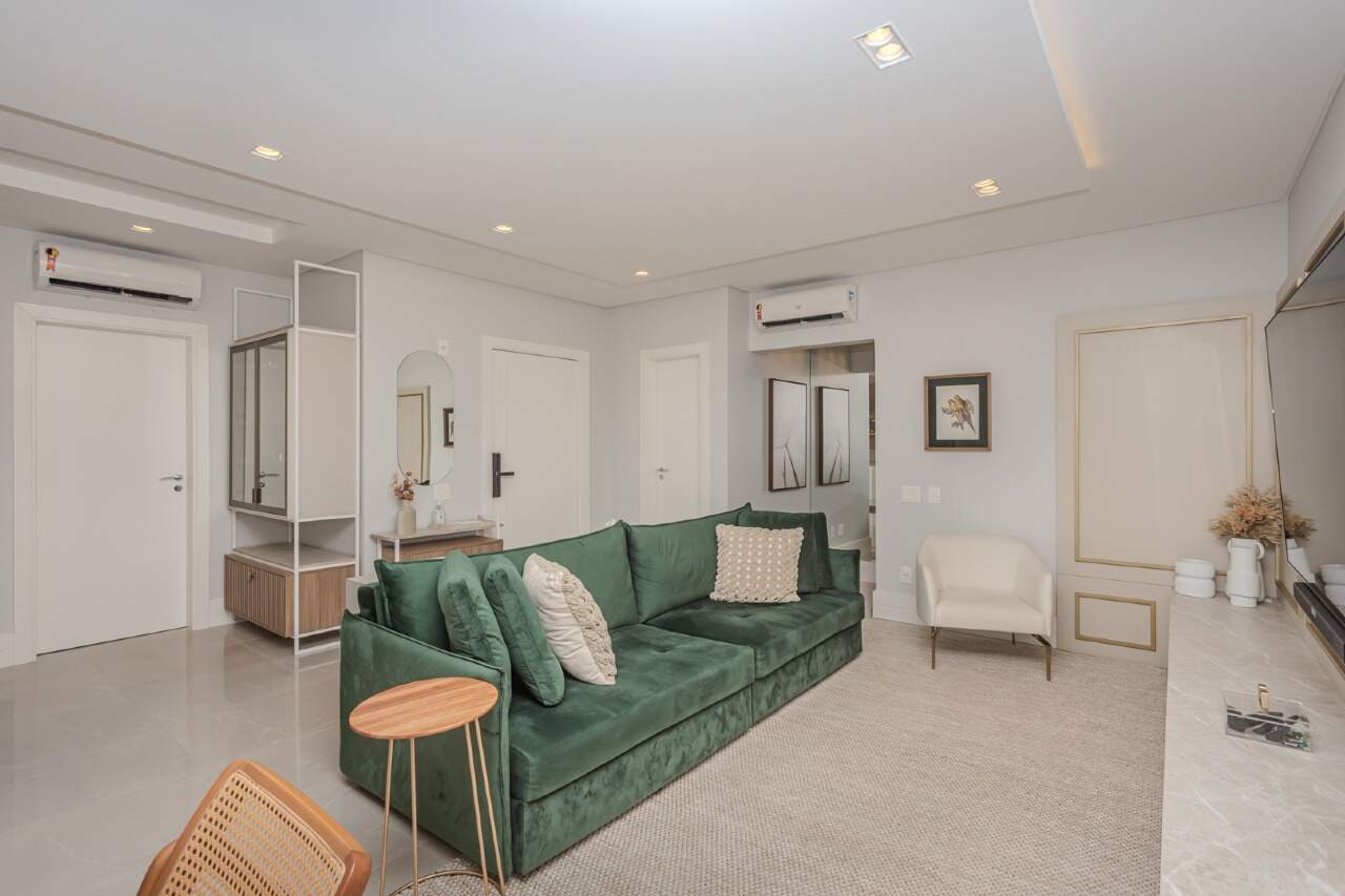Apartamento à venda no Pioneiros: 