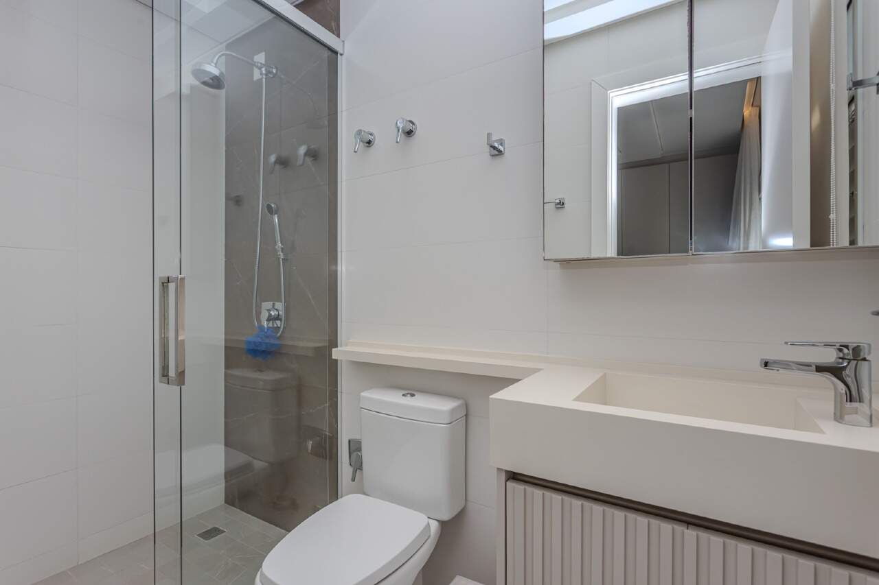 Apartamento à venda no Pioneiros: 