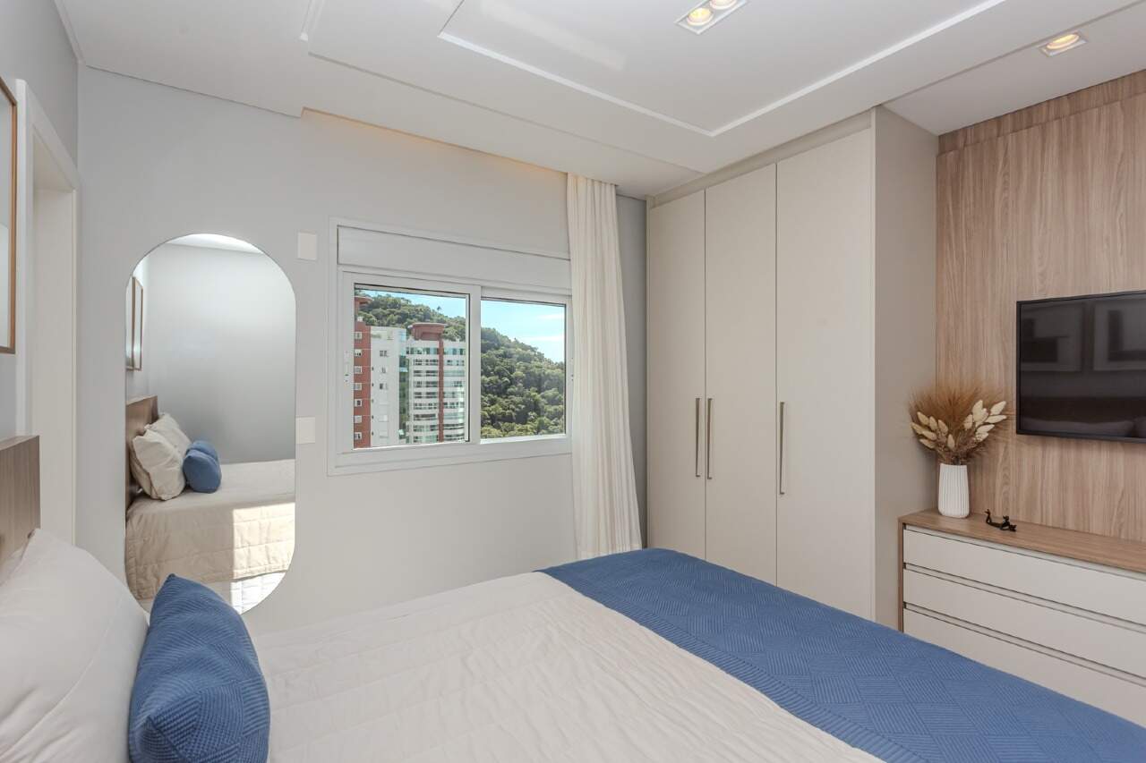 Apartamento à venda no Pioneiros: 