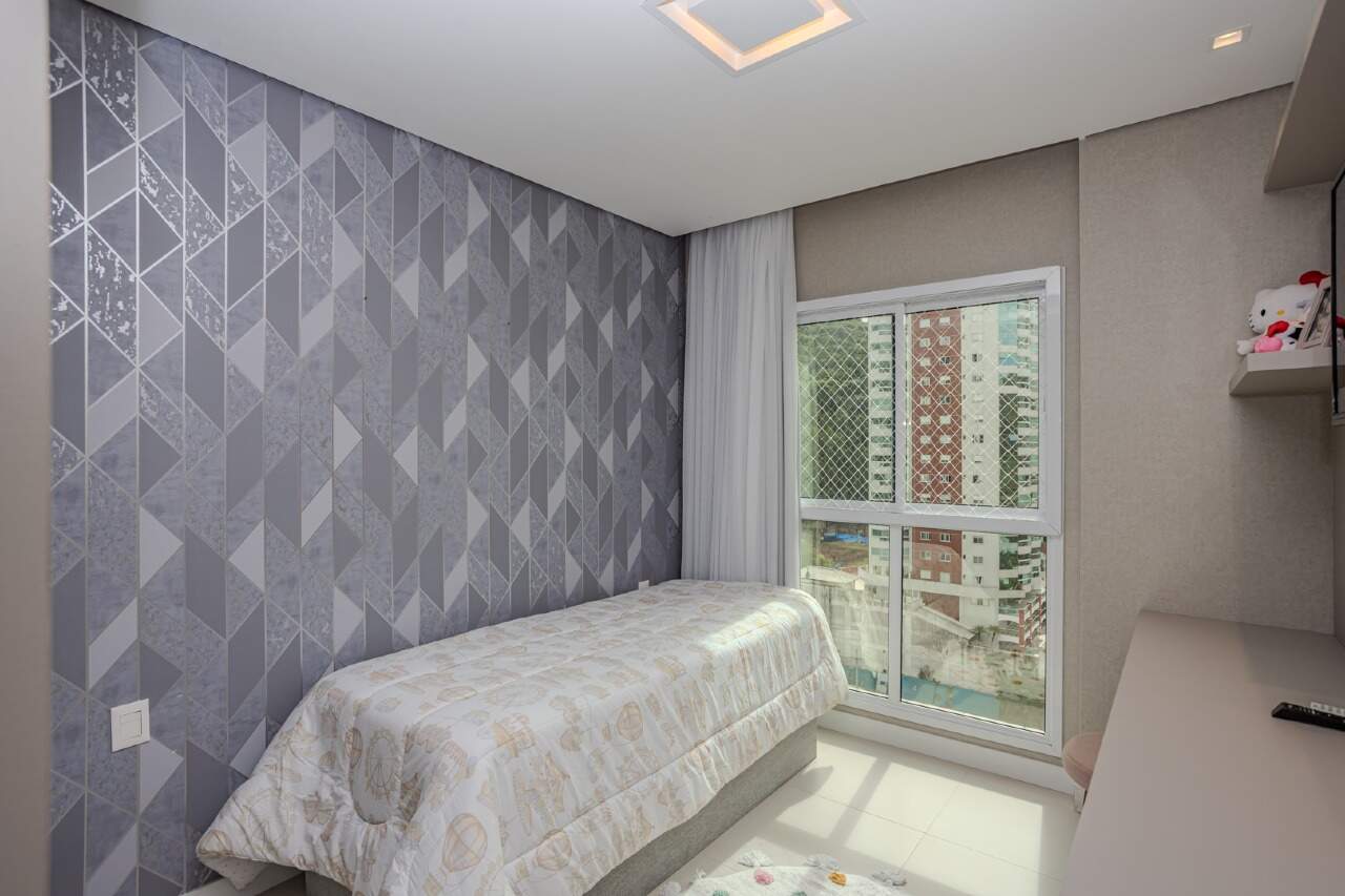 Apartamento à venda no Pioneiros: 