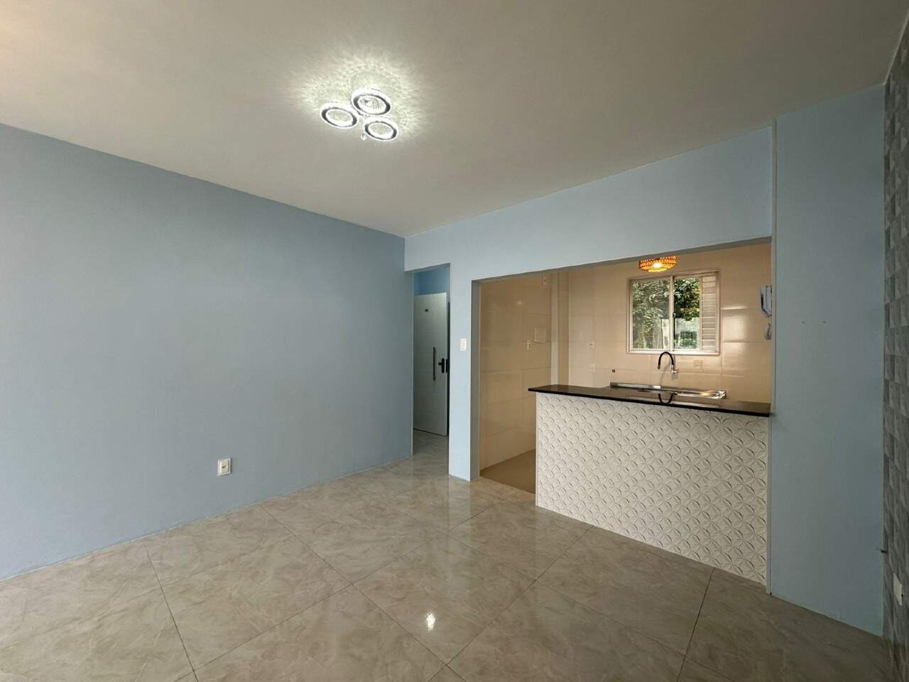 Apartamento para aluguel no Pioneiros: 