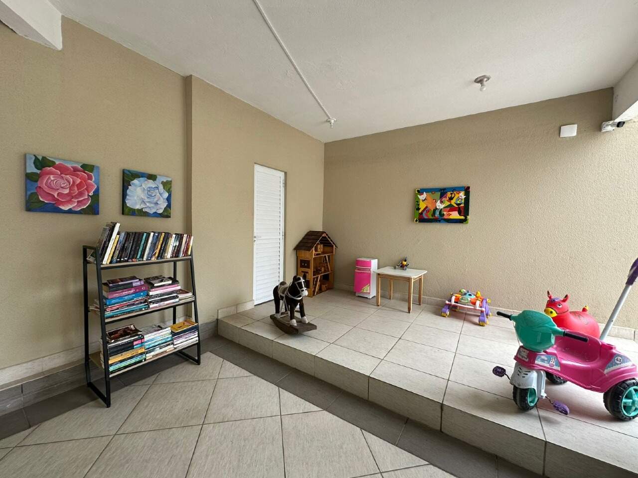 Apartamento para aluguel no Pioneiros: 