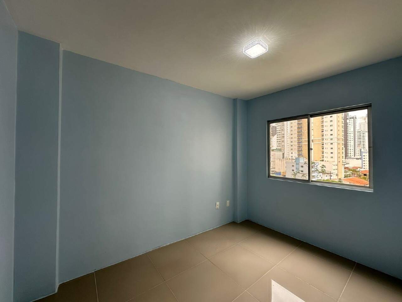 Apartamento para aluguel no Pioneiros: 