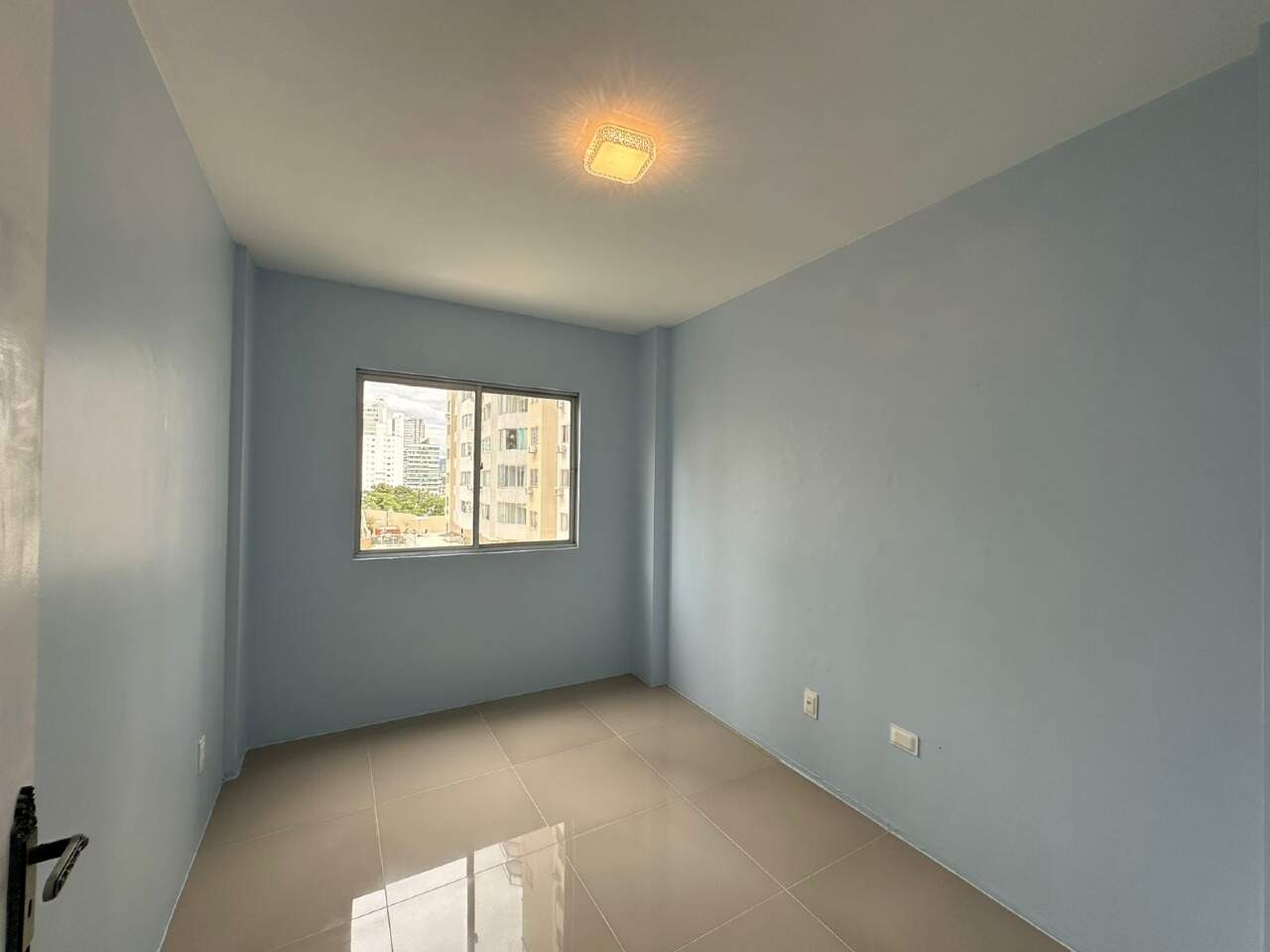 Apartamento para aluguel no Pioneiros: 