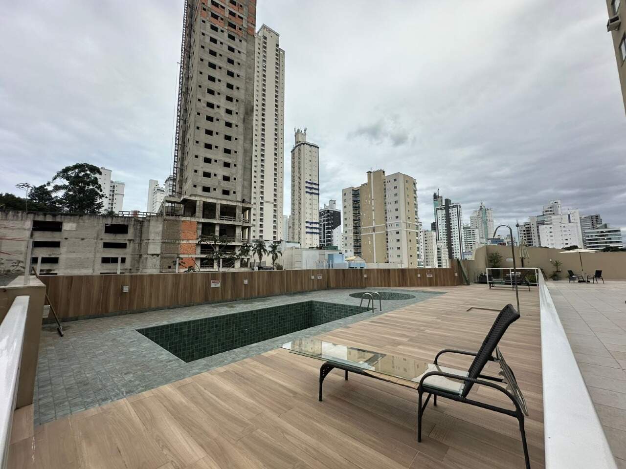 Apartamento para aluguel no Pioneiros: 