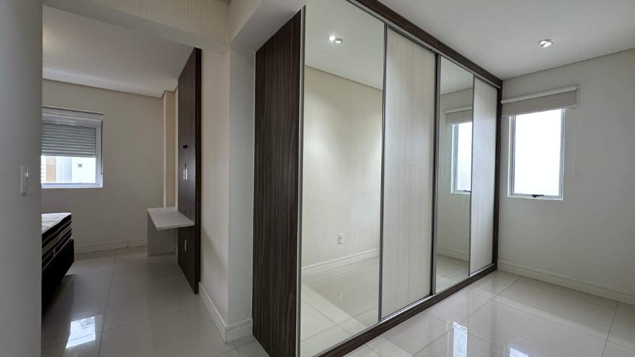 Apartamento para aluguel no Centro: 