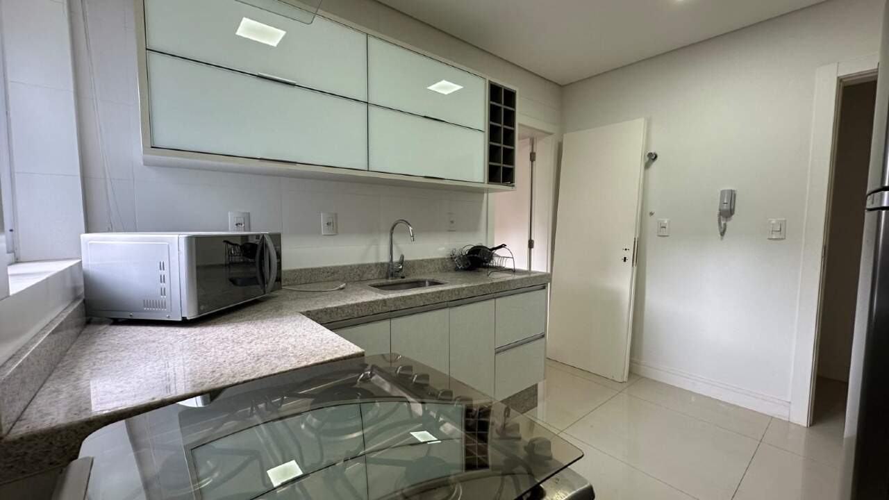 Apartamento para aluguel no Centro: 