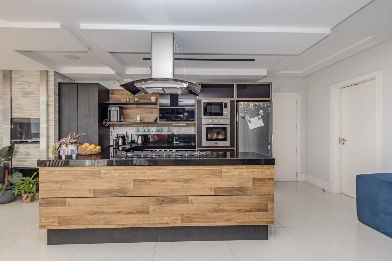 Apartamento à venda no Pioneiros: 