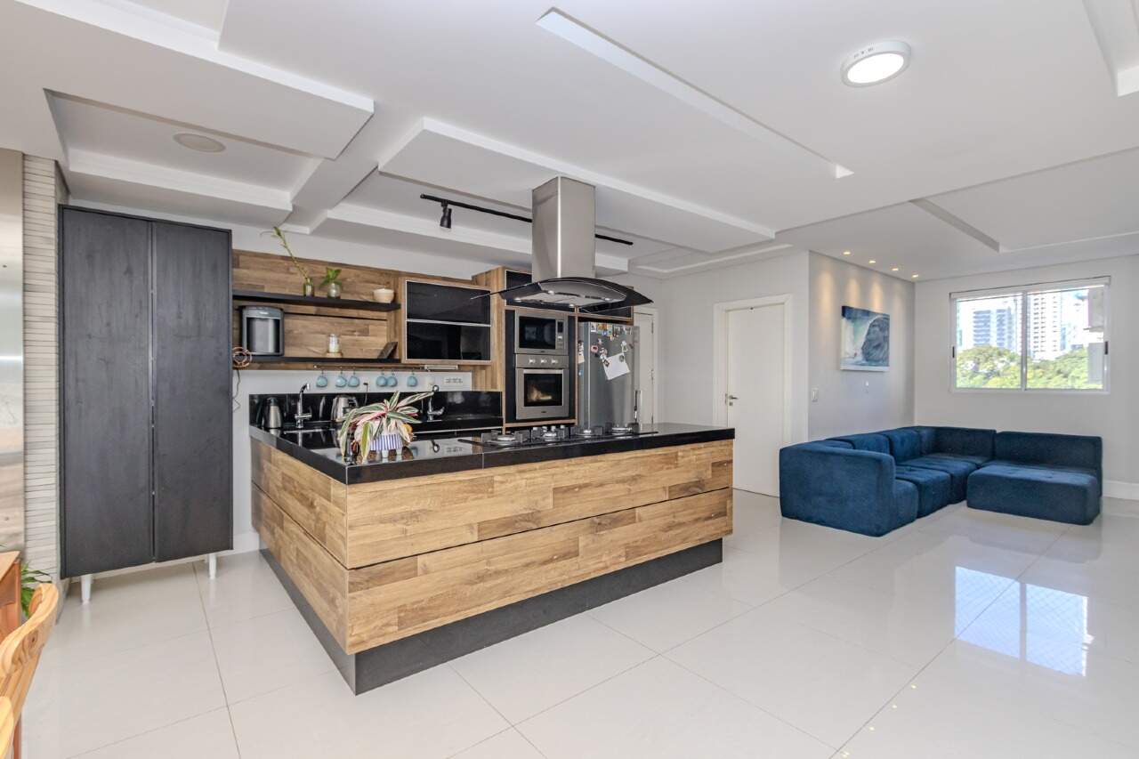 Apartamento à venda no Pioneiros: 
