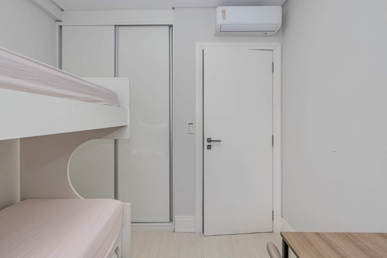 Apartamento à venda no Pioneiros: 