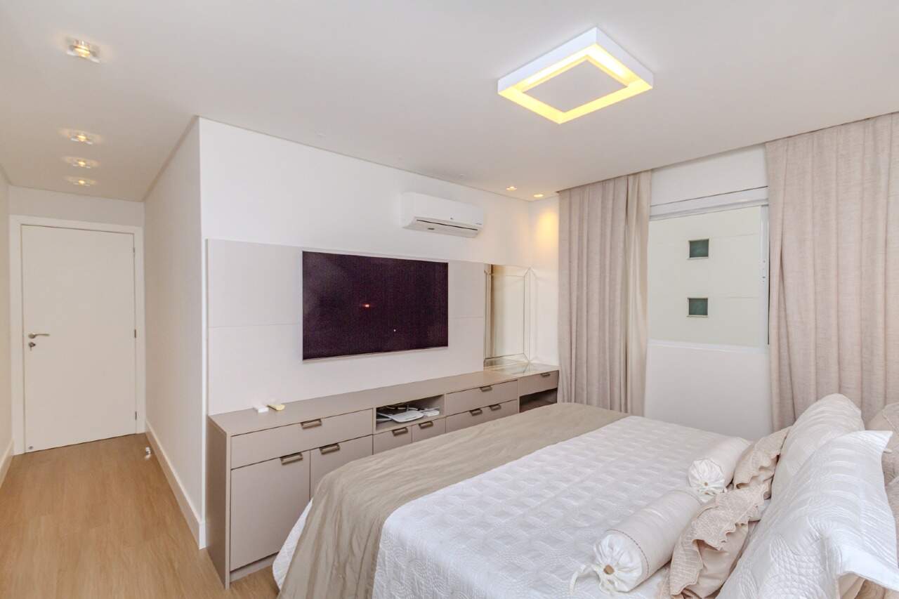 Apartamento à venda no Pioneiros: 