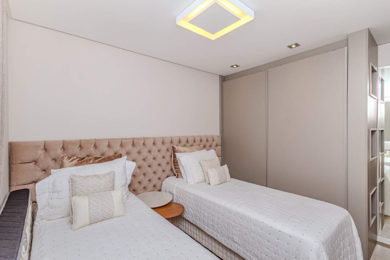 Apartamento à venda no Pioneiros: 