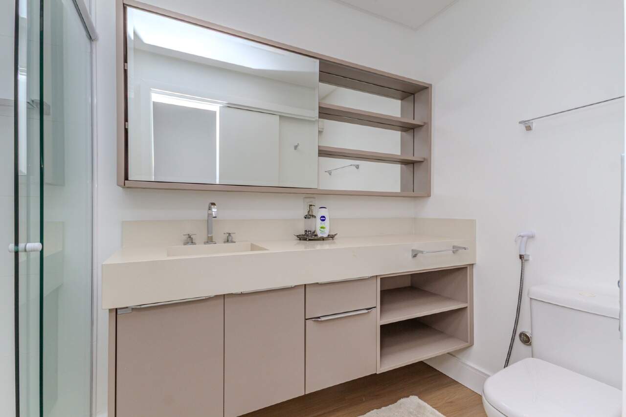 Apartamento à venda no Pioneiros: 