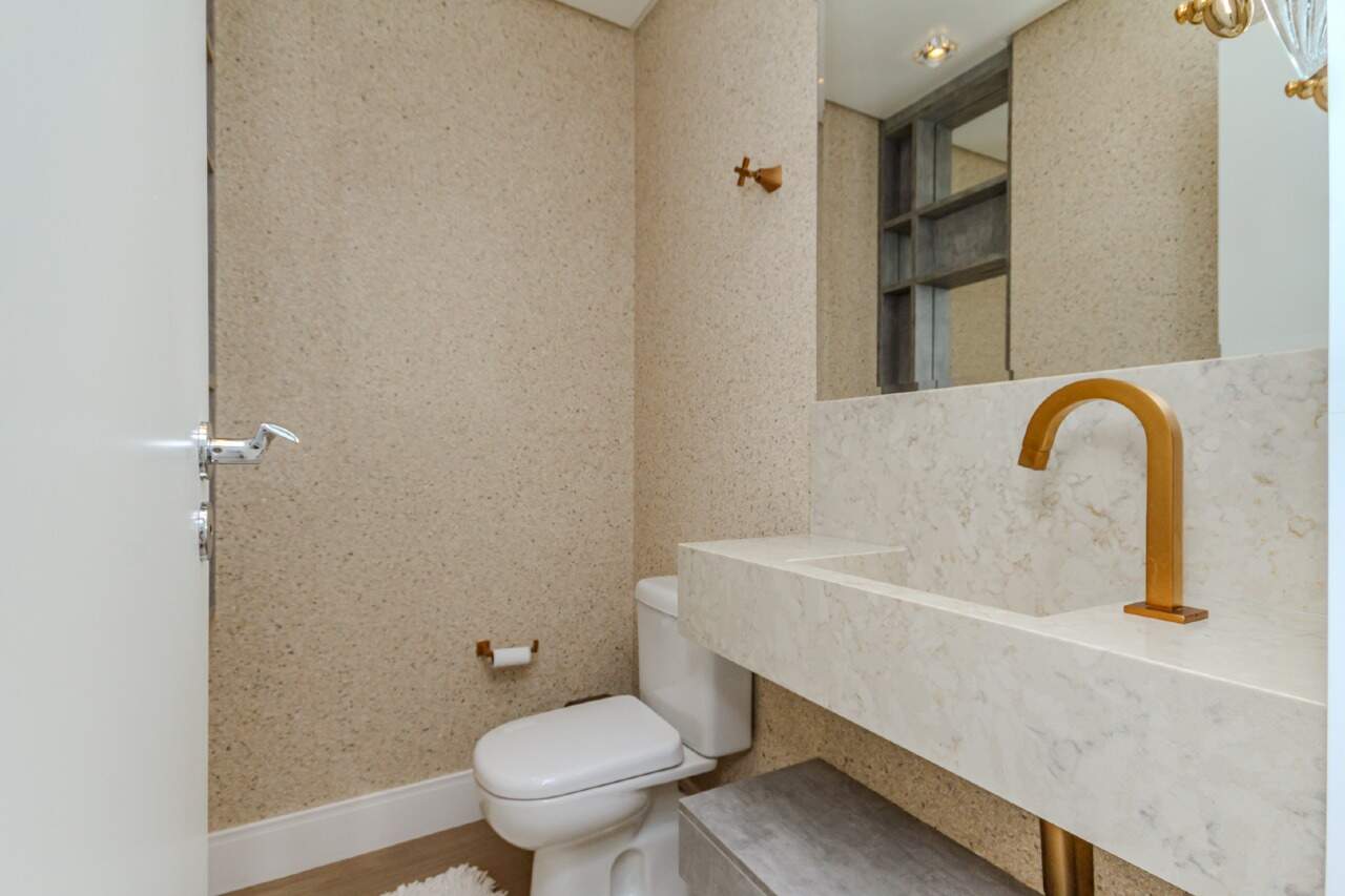 Apartamento à venda no Pioneiros: 