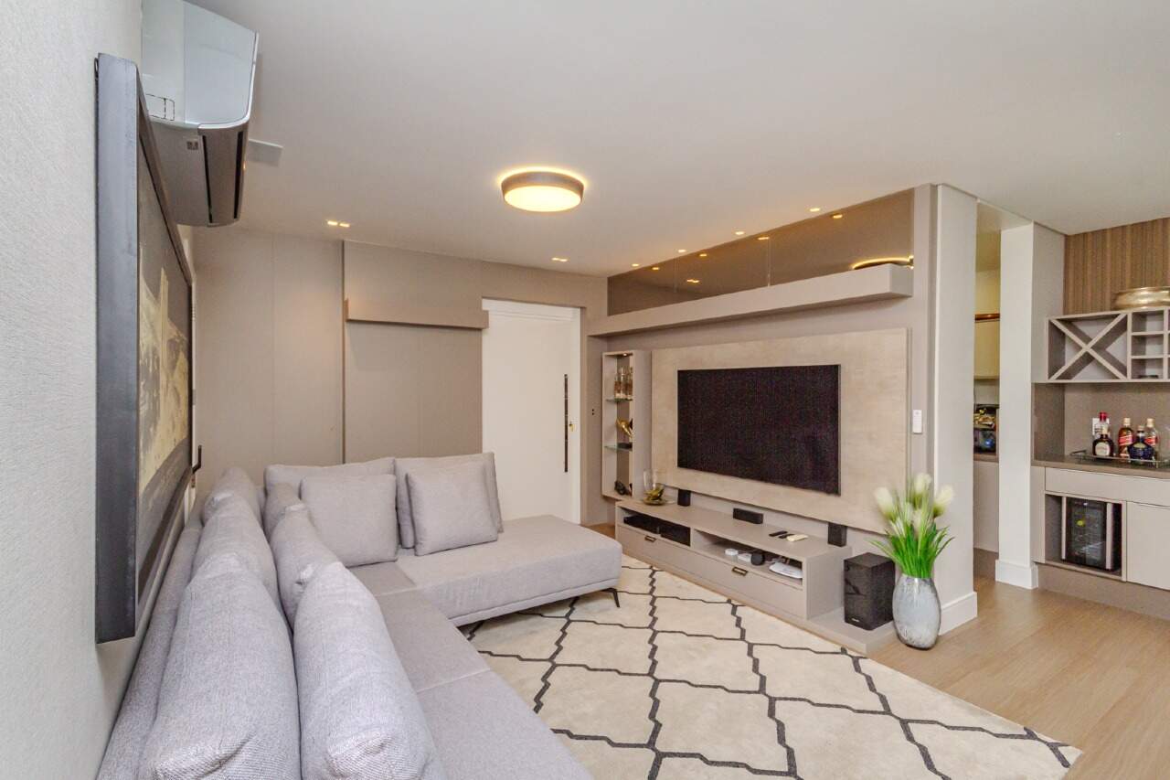 Apartamento à venda no Pioneiros: 