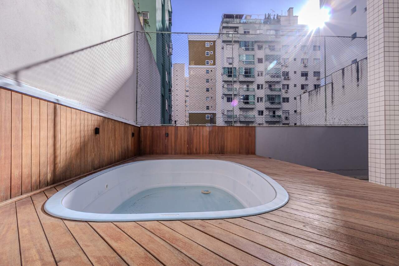 Apartamento diferenciado à venda no Centro: 