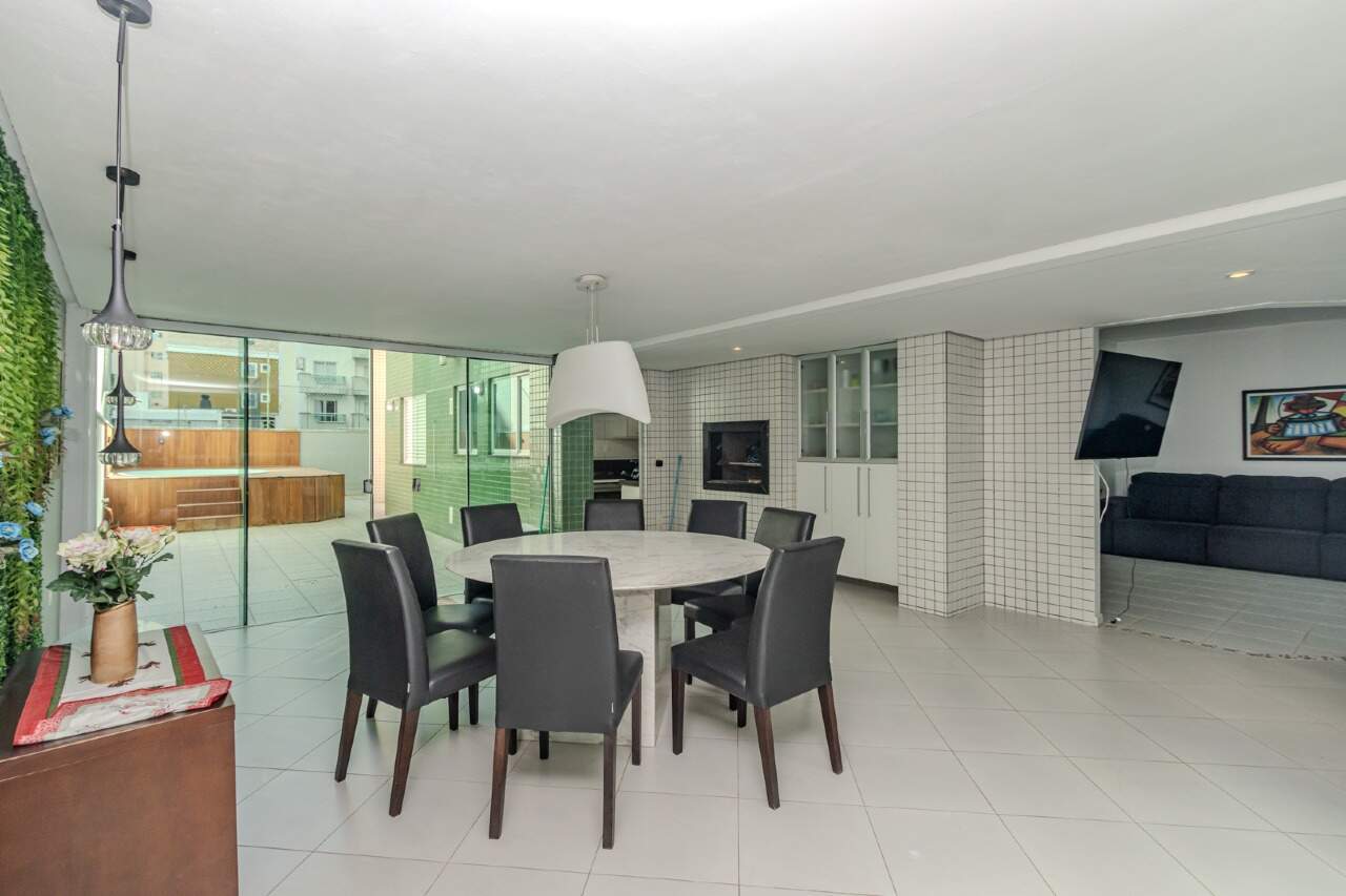 Apartamento diferenciado à venda no Centro: 