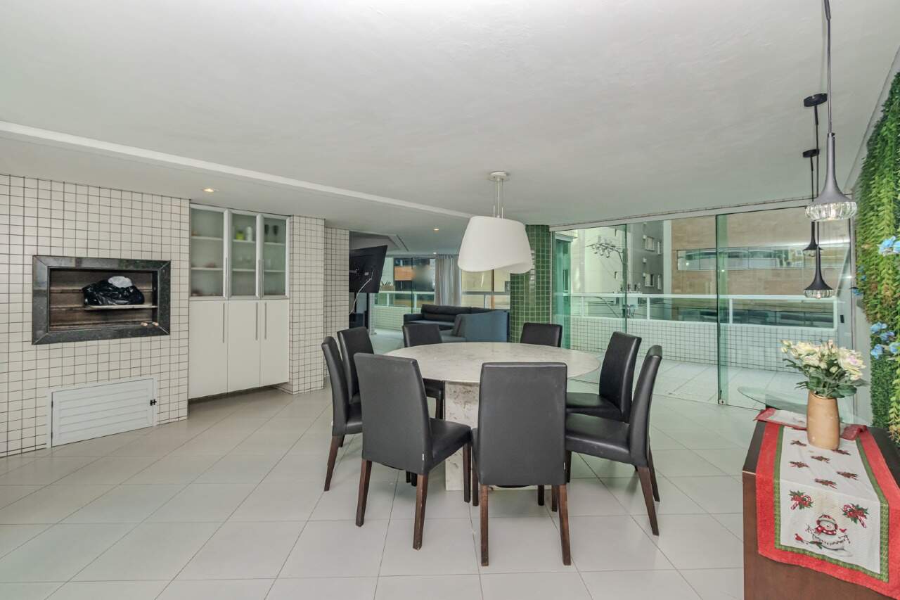 Apartamento diferenciado à venda no Centro: 
