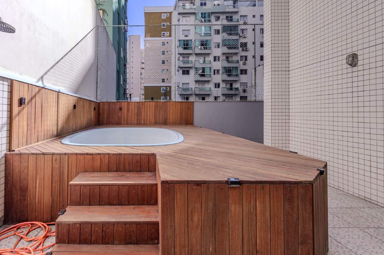 Apartamento diferenciado à venda no Centro: 