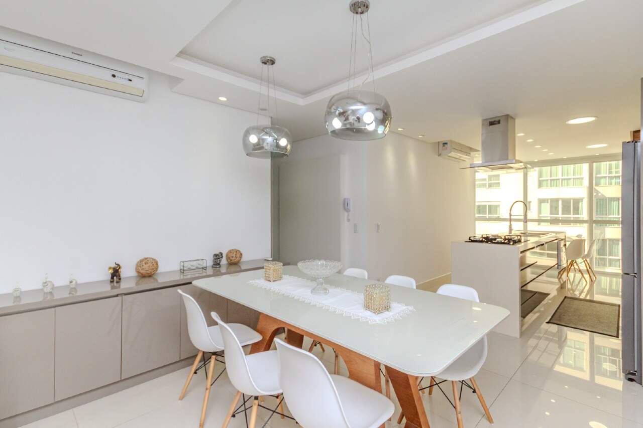 Apartamento à venda no Pioneiros: 