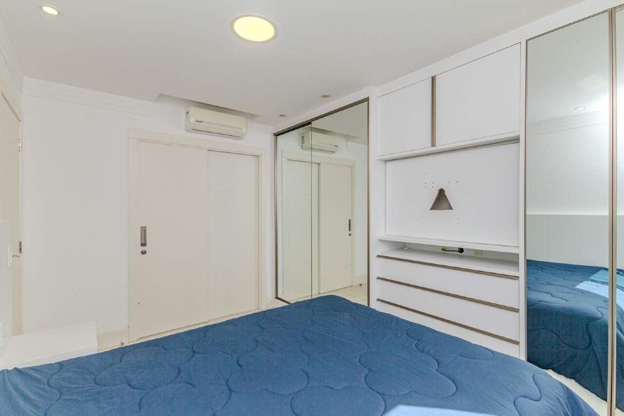 Apartamento à venda no Pioneiros: 