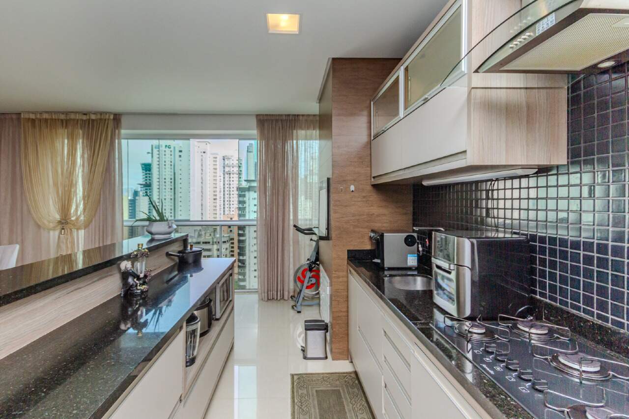 Apartamento à venda no Pioneiros: 